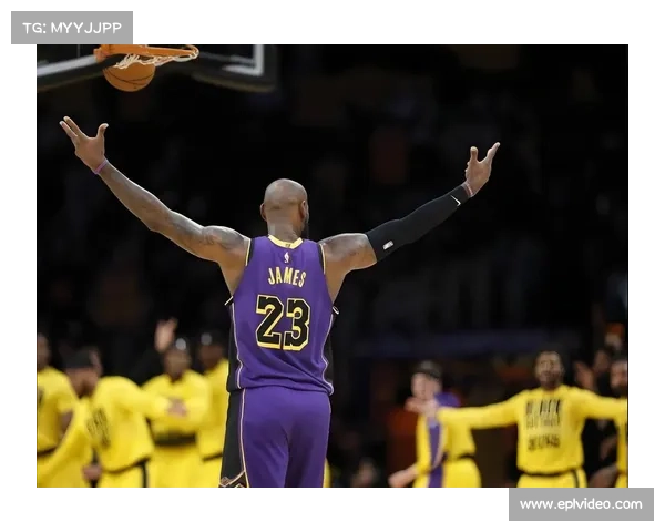 41岁詹姆斯送11助攻0失误，生涯助攻数创新高